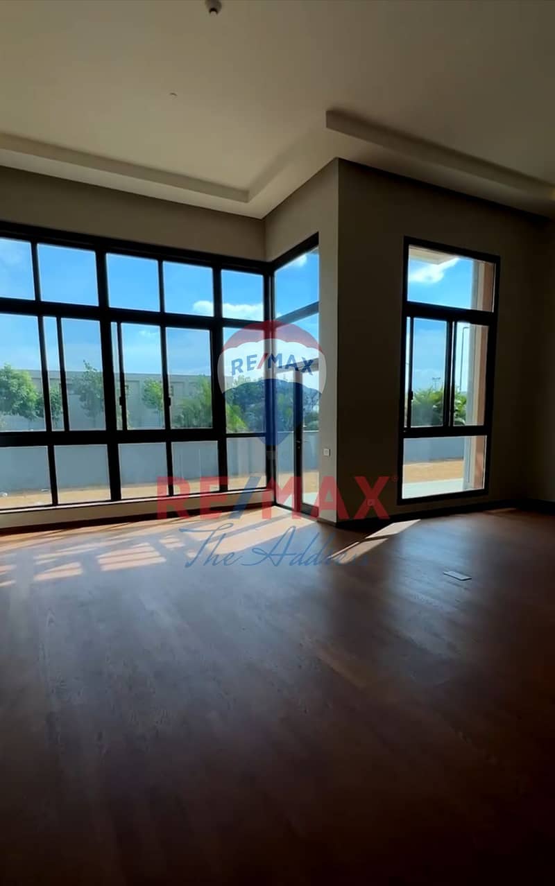 3 5bd2e5a4-05c5-4568-b236-943f495a5989. jpg