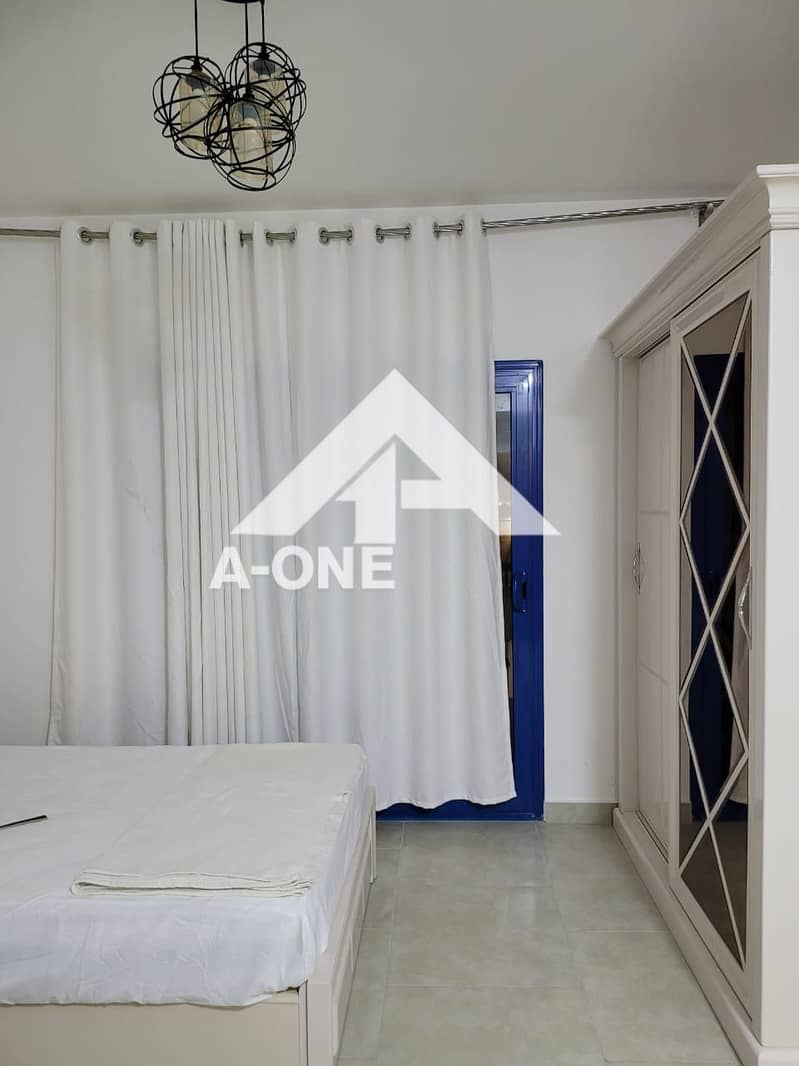 12 a7503ef5-af9f-4af6-90e0-402b80135a99. jpg