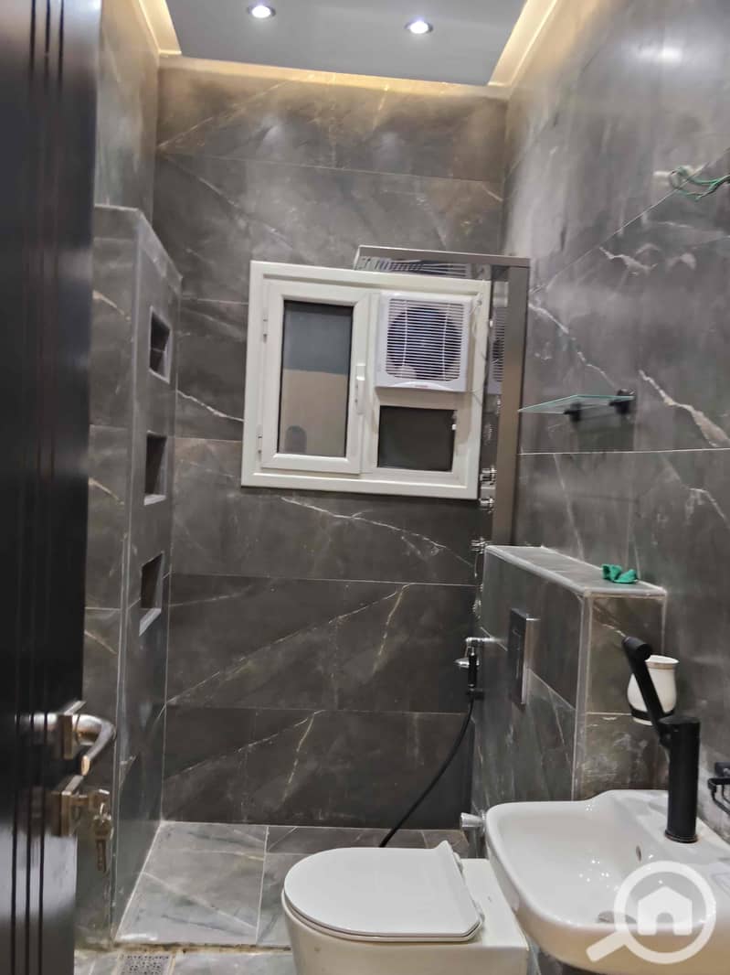 15 c461d87f-ead7-4006-a854-67792b6e5697. jpg