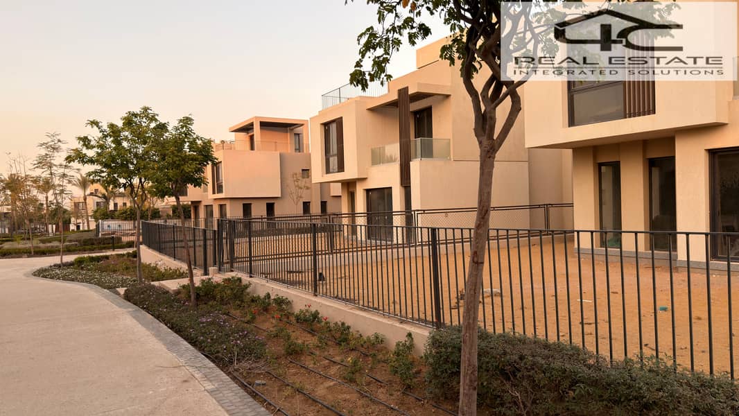 6 2025_12_23_16_33_IMG_1832. JPG