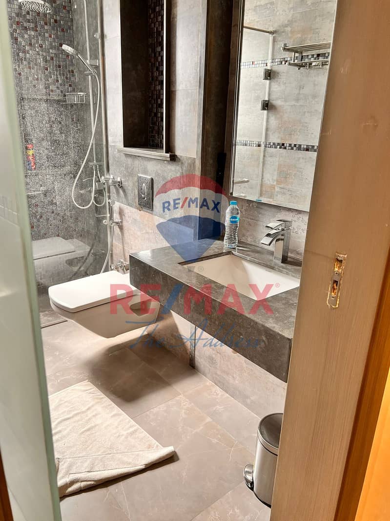 7 270cc372-5edd-472b-b9d7-c6be3c5bd07d. jpg