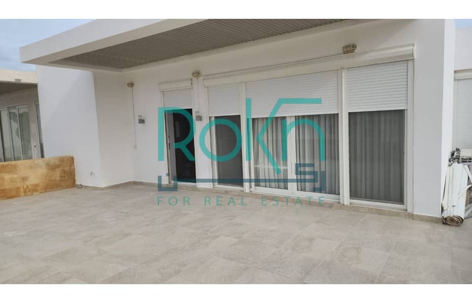 4 2d595e5d-bb3a-45bc-be32-3f32602ebab7. jpg