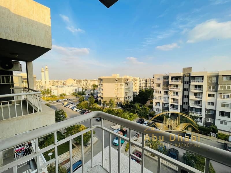 3 51e26327-4cc3-47f0-8548-357252713ca3. jpg