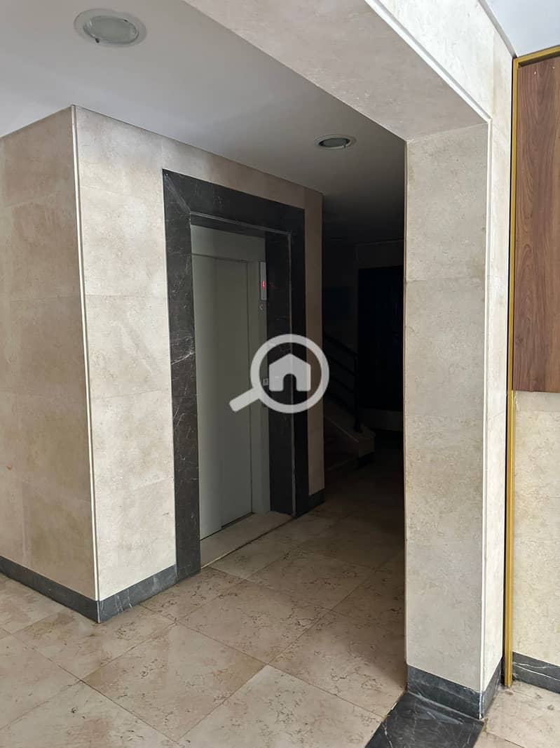 5 695c522a-2def-442e-bce0-6a685ffd4370. jpg