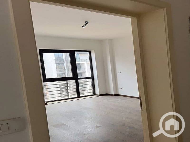 9 46f7f54e-b67c-4a0e-a425-42cfea794221. jpg