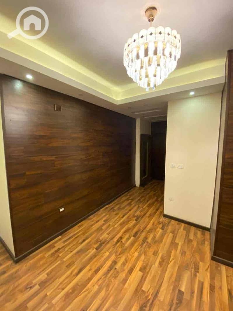 2 98b21e32-c80d-41fc-99df-bae4af268385. jpg