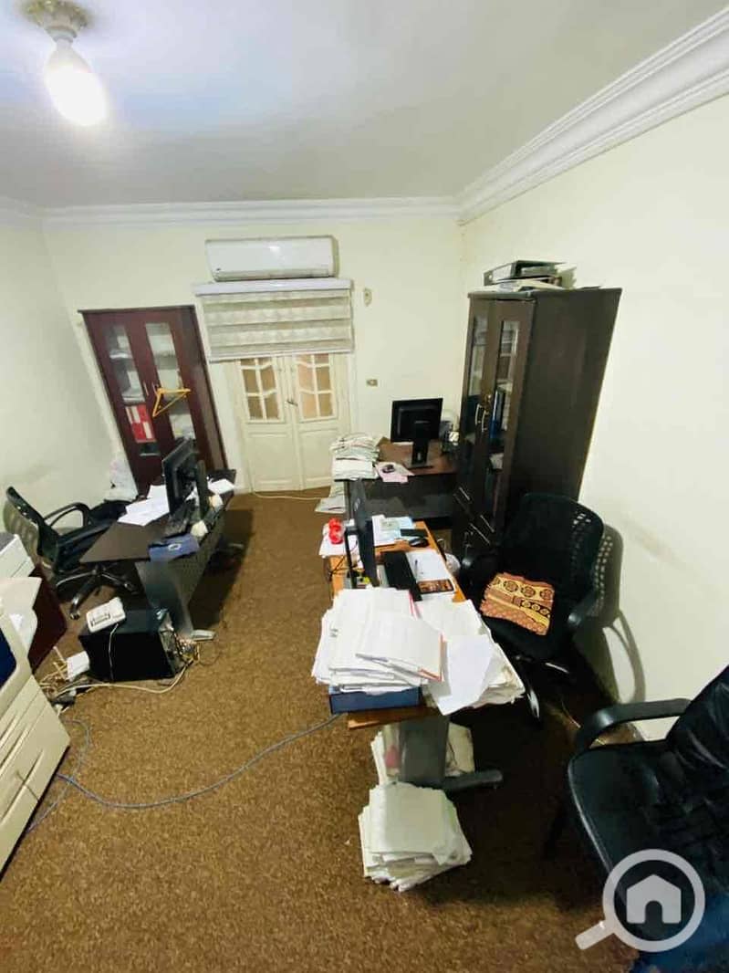 24 01571b73-f3f6-462b-9d89-47254de162e2. jpg