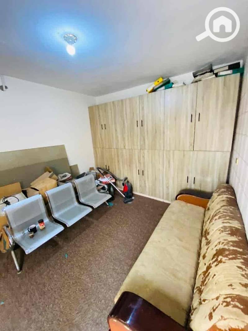 31 8a950384-3456-46d3-a8cf-b868c0c83a35. jpg