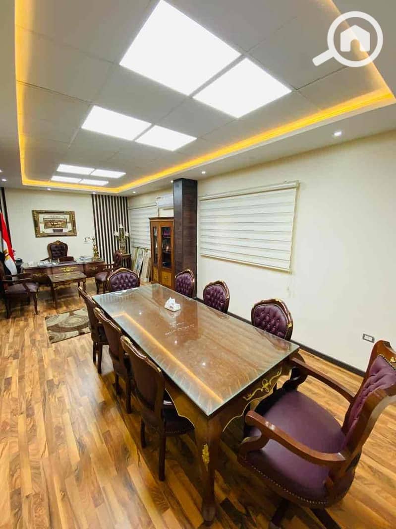 41 3868ba33-fe4a-4e29-b8f7-d86bec9dc93c. jpg