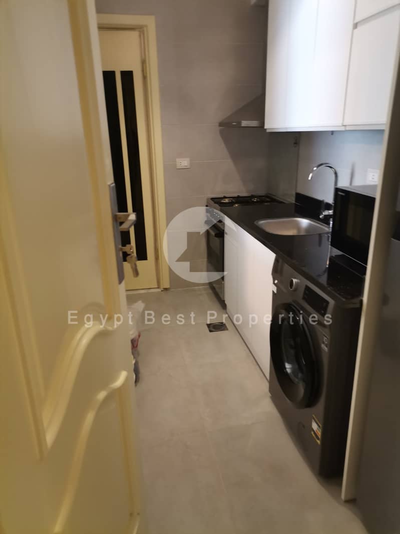 4 0b5a4cb8-5f79-4a4d-915d-8e1562169f32. jpg