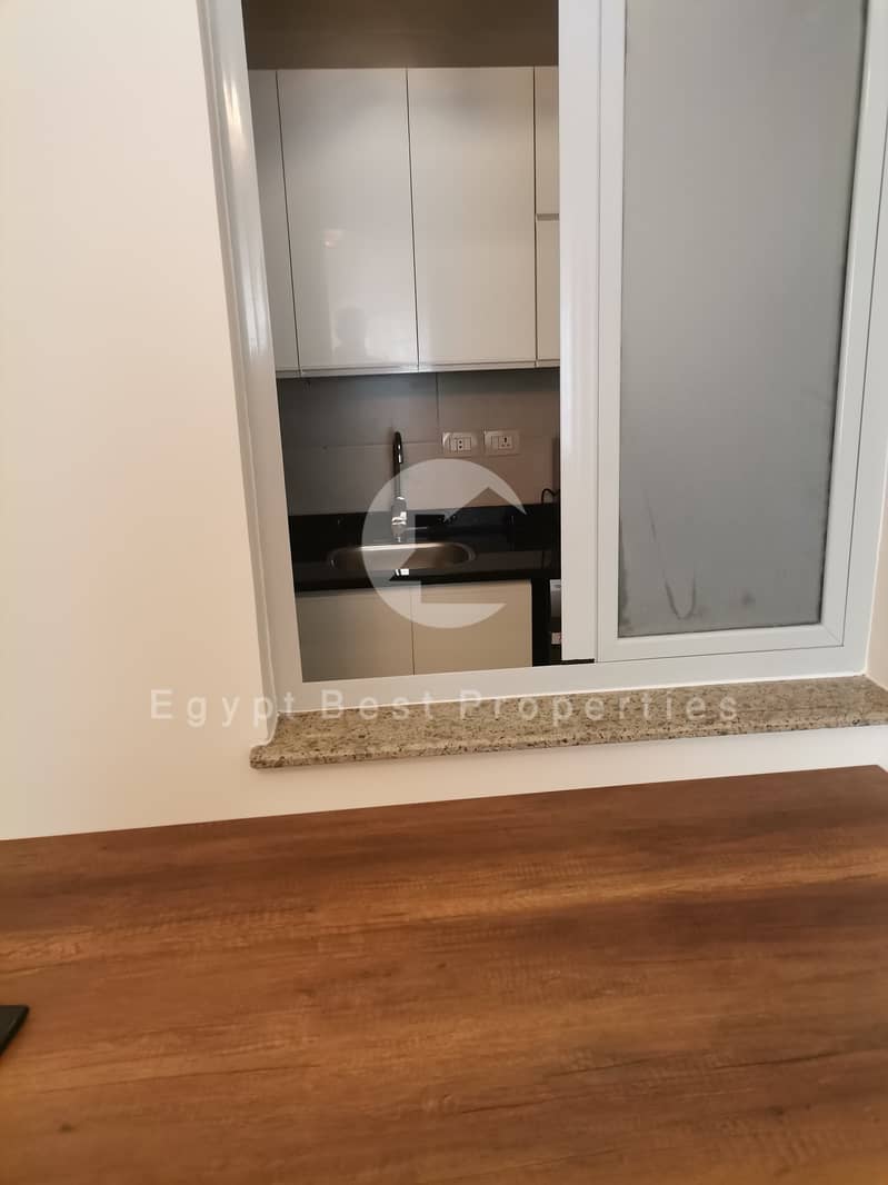 6 8ac0014f-8389-4203-a2bd-eb57ca889896. jpg