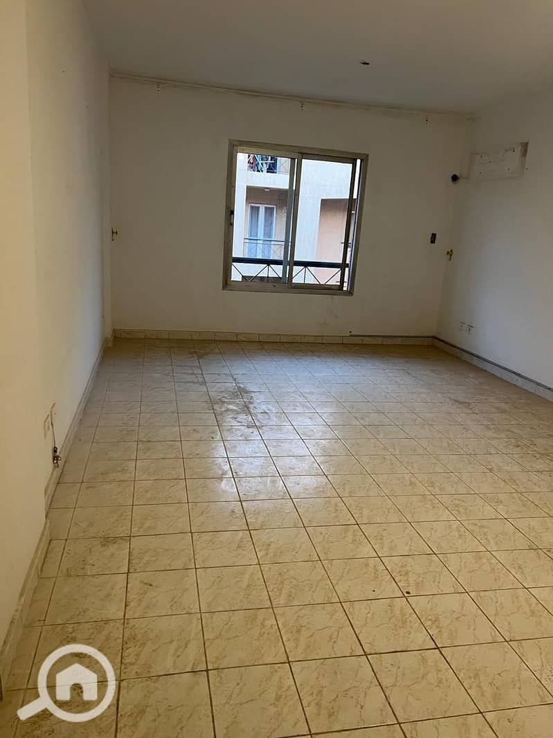 4 8fb68bc5-bd93-4c78-9a97-74da399f8d2c. jpeg