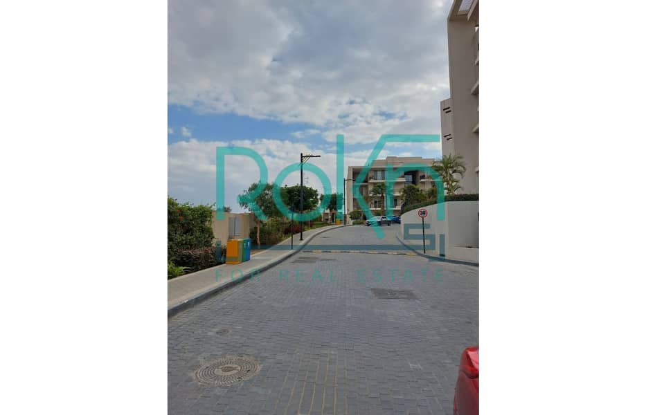 6 9d0d263d-a5a6-4b33-afb5-d89ba352964a. jpg