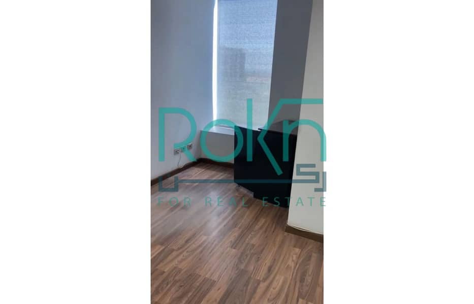 8 4257d01f-faa2-48f1-b9a0-9f6fc2d28a89. jpg