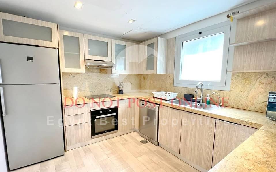 4 1135f461-389f-45e3-af77-c79cf1eabd6e. jpg