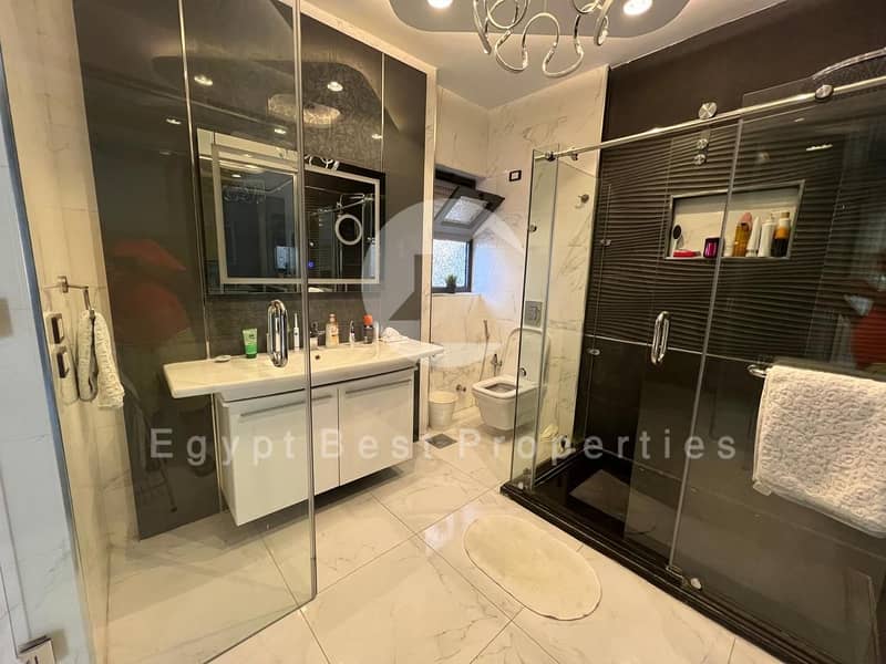 10 c6758873-6ede-4c9c-aefc-4df2f714663b. jpg