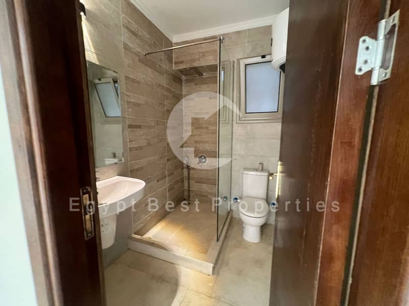 8 645fdae9-1fbf-4ee0-be77-63aa0baf1a1c. jpg