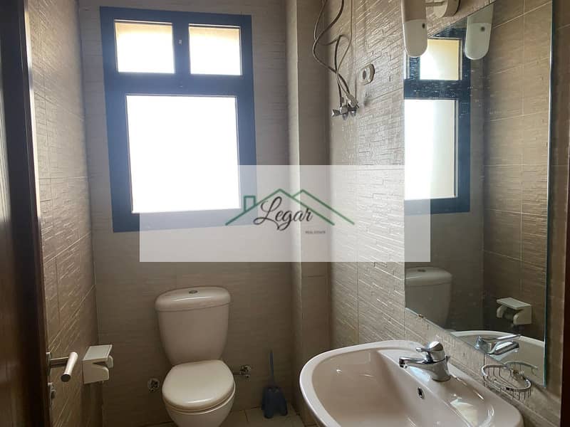 6 b64b5ebd-3e57-4836-b1ad-08769f9a305c. jpg