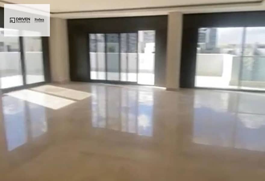 4 13ff52cf-683d-4087-a78c-67ff25ce8655. jpg