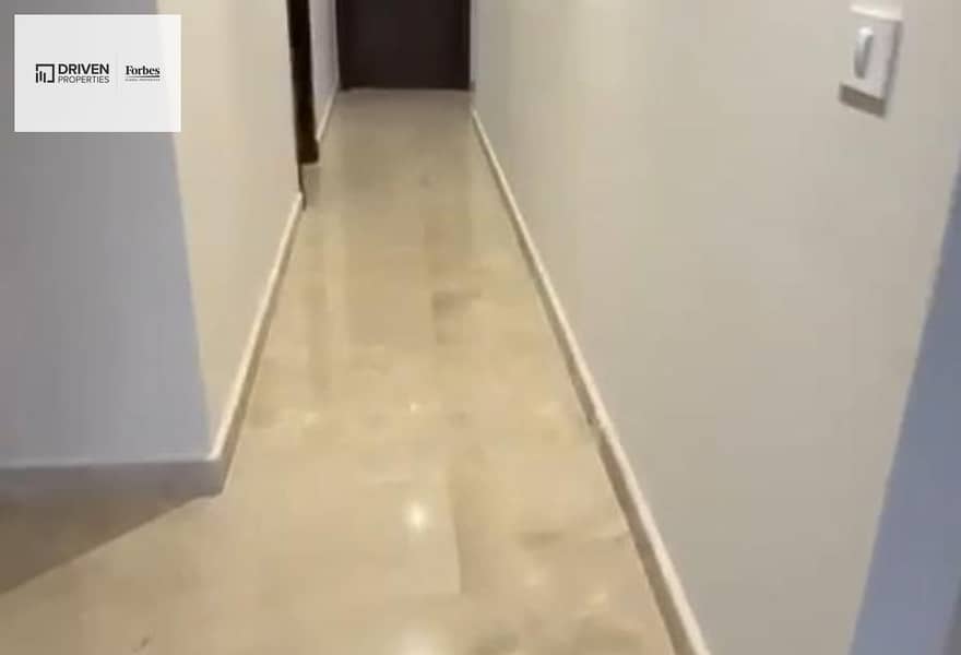 5 43f5cb59-d9df-49eb-8373-d9dae11b79c2. jpg