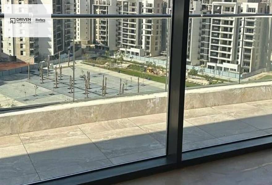 8 ef1d9e4a-2cdf-401f-ac51-48122643c612. jpg