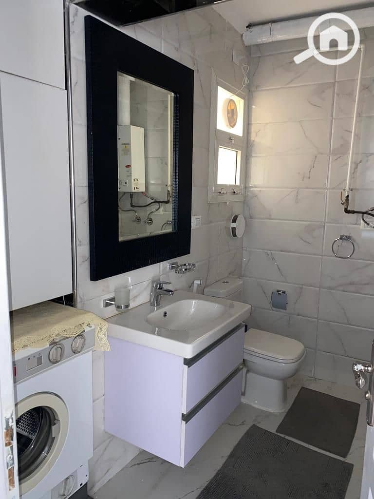 4 5e7794b7-f951-4a7e-96ea-0b0bfda065e2. jpeg