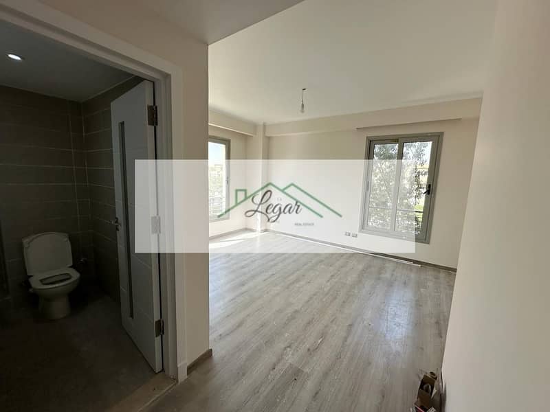 2 8d356385-5bb9-478c-82a1-1b1a638f7ab8. jpg