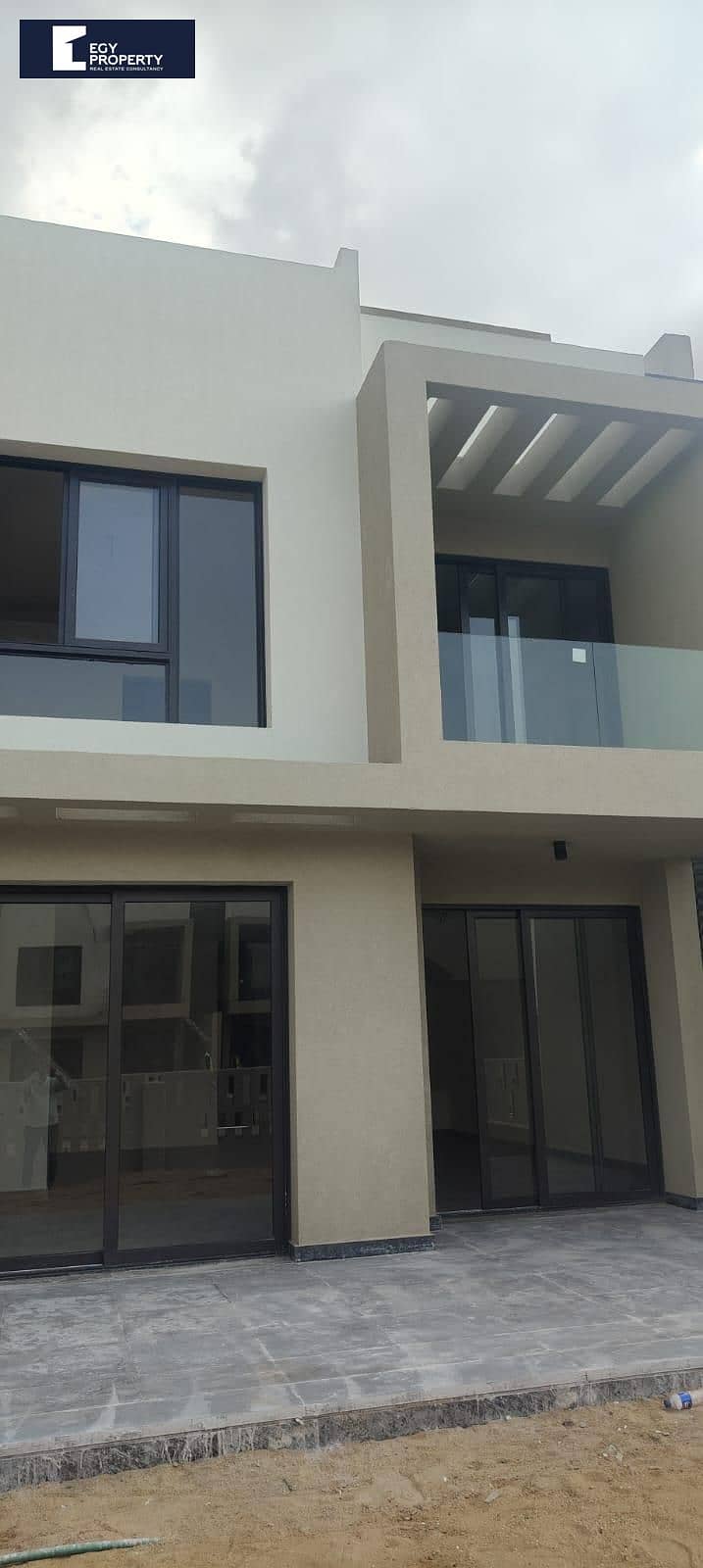 4 _files_WhatsApp Image 2025-12-18 at 17.22. 09_eb26dd01. jpg