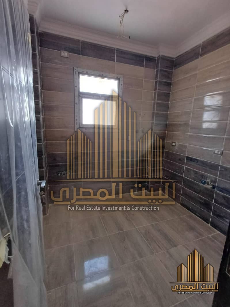 12 U535407 (13). jpg