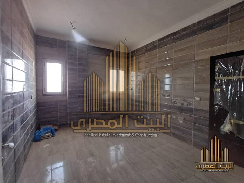 13 U535407 (16). jpg