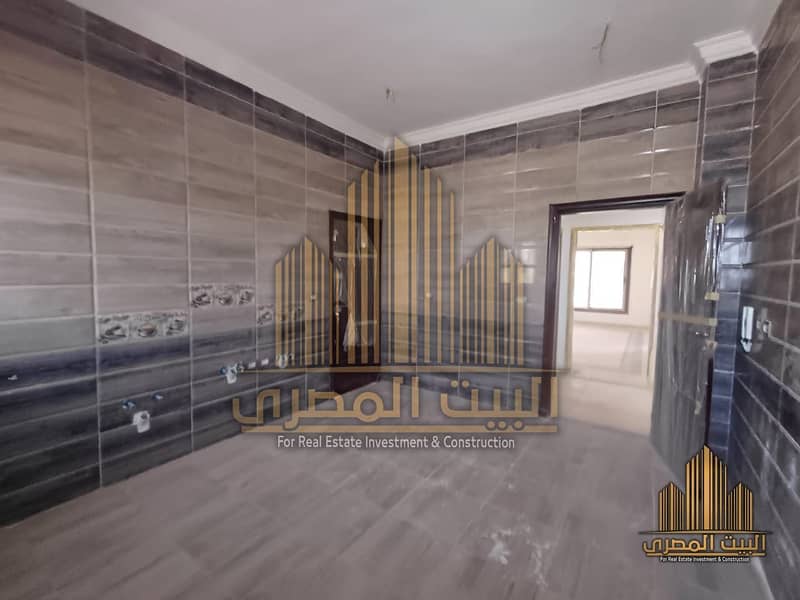 14 U535407 (17). jpg