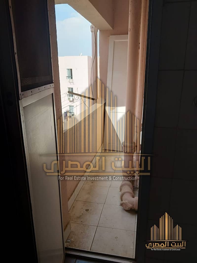 12 ca4fdae6-ab45-45c7-bd13-e27a5f97d54a. jpg