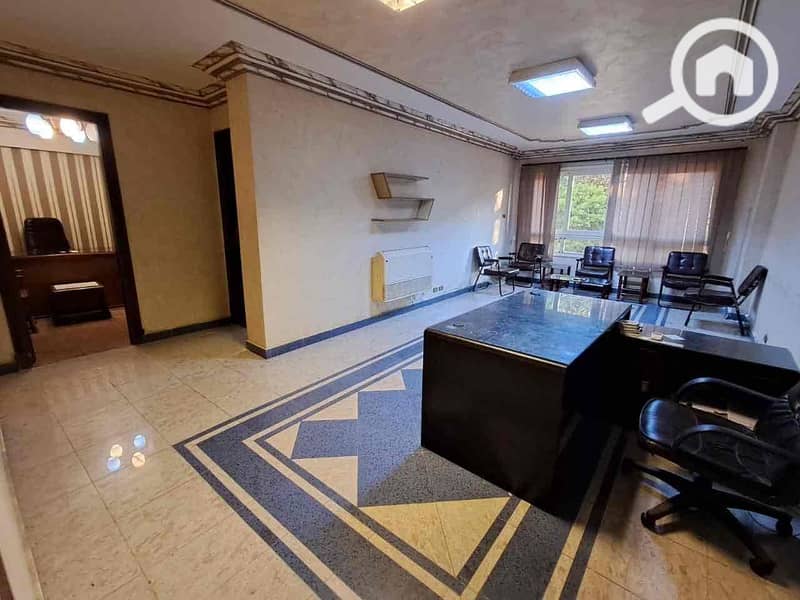 2 0d08a2c7-0f2d-4db3-afd0-b8412f8c695b. jpg