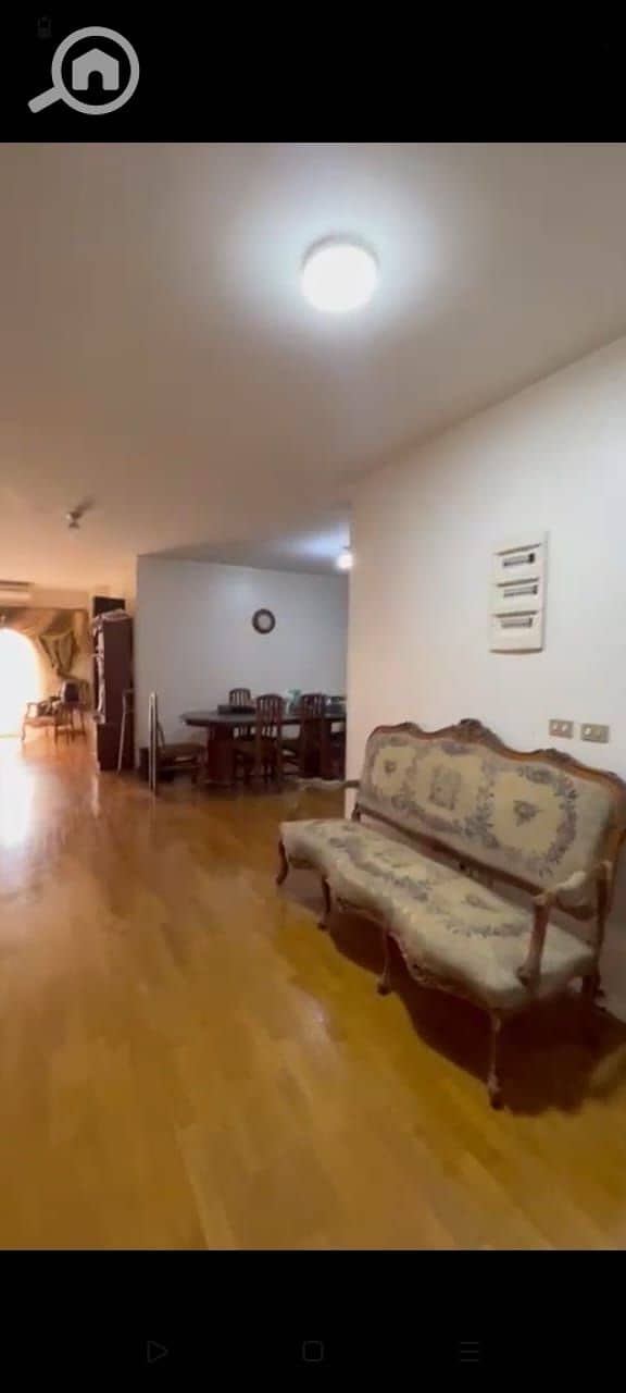 3 aabdb687-bbf3-4653-915f-71e13e7cfad7. jpg