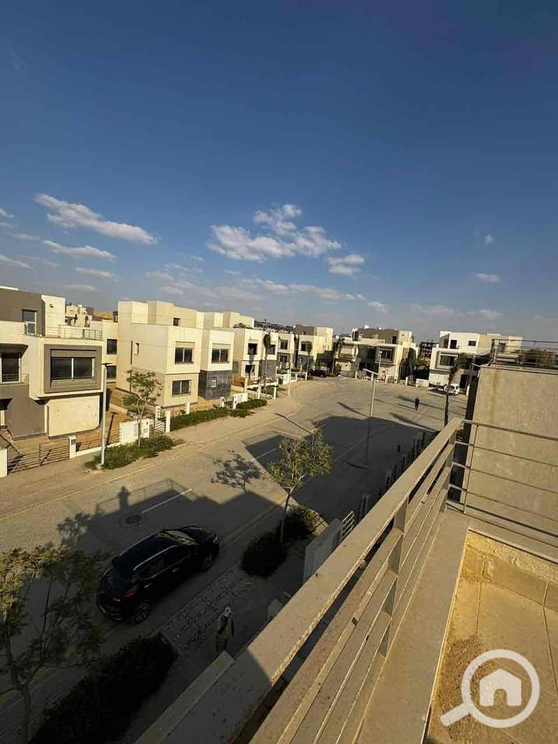 3 58298512-b675-4940-b946-ad022e7a566e. jpg