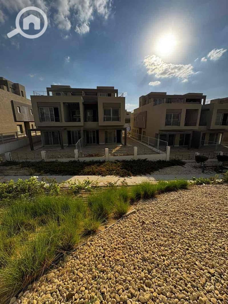 4 20a35070-b826-476c-8cdb-427ea6e6487f. jpg