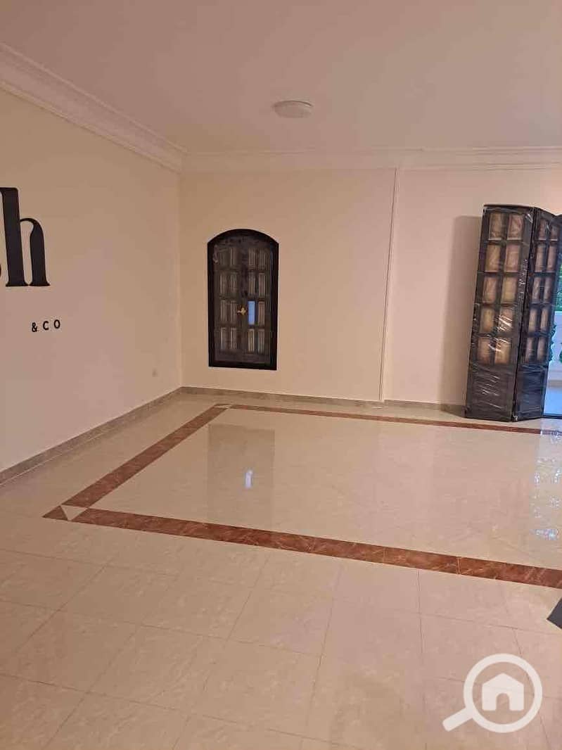 2 afd75147-4bc6-4c30-a3e7-916fec6f7499. jpg