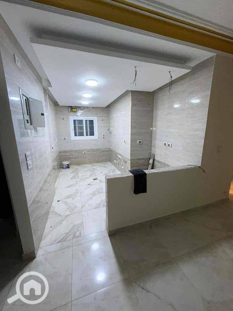 3 e495972b-f8e4-4867-b685-a5f29ff2e43b. jpg