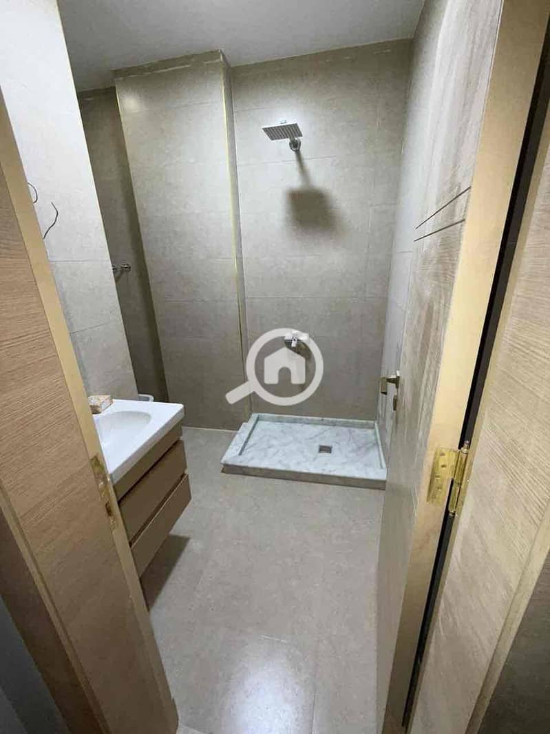 5 c98f82d1-2dd7-43b1-b1ca-460c9e47a1b4. jpg