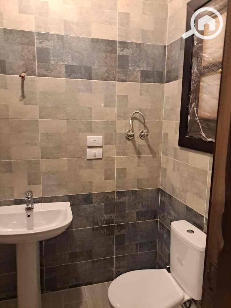 9 a2969f8c-7145-40f3-8d88-70f8f0b7c23c. jpg