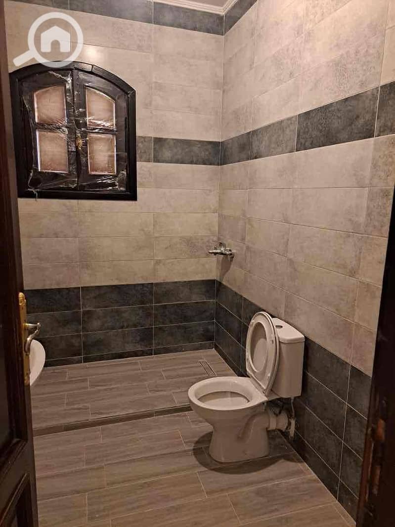 30 77703a9e-0d6d-4c2b-80f1-4b161b8a0223. jpg