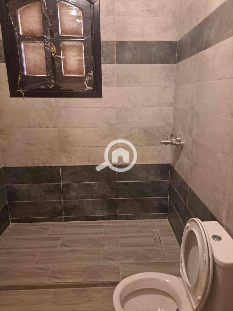 33 e4e46558-e0b2-4d08-9988-bff40bc8e6c5. jpg