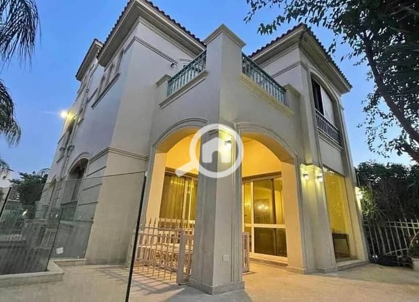 8 FB_IMG_1762660102594. jpg