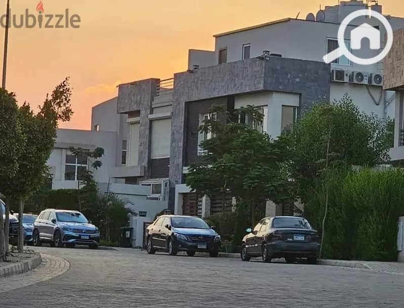 14 77177269-800x600. jpg