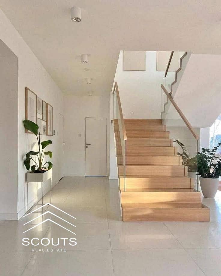 2 FB_IMG_1764323100961. jpg