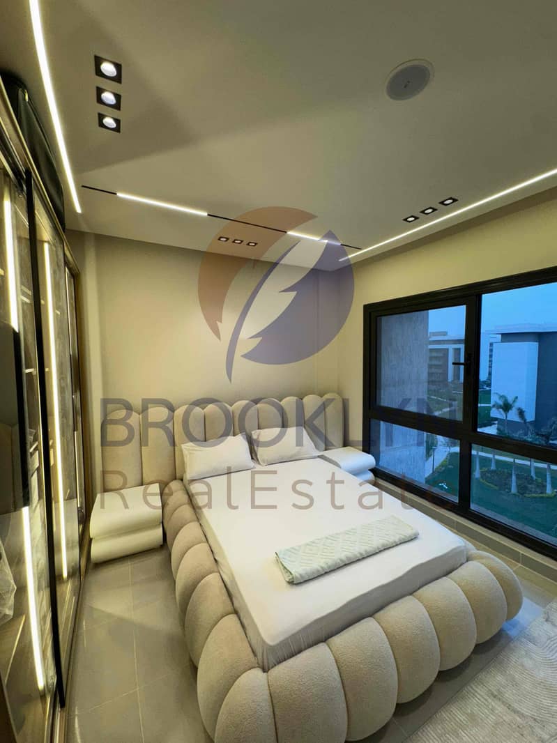 4 c9abd0ad-d2ea-43c1-a4bc-cb2a7c272a12. jpg