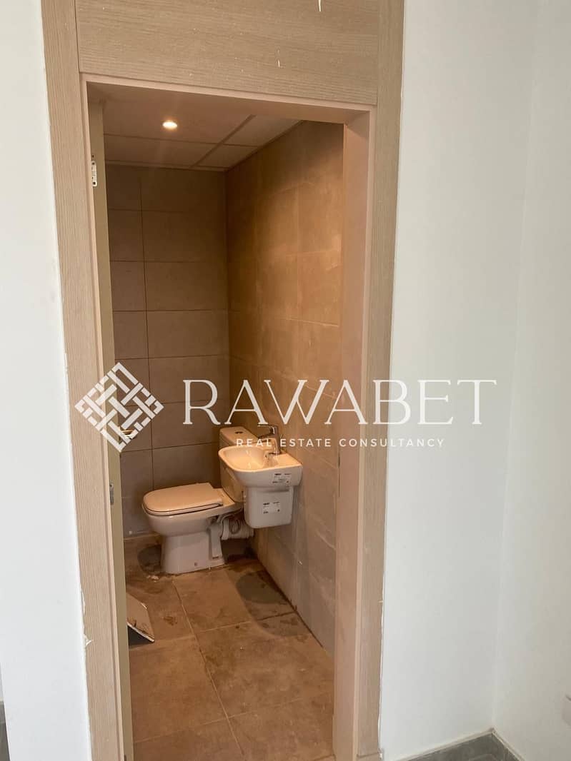 10 6923e946-3784-486f-94a8-44d9930c1f18. jpeg