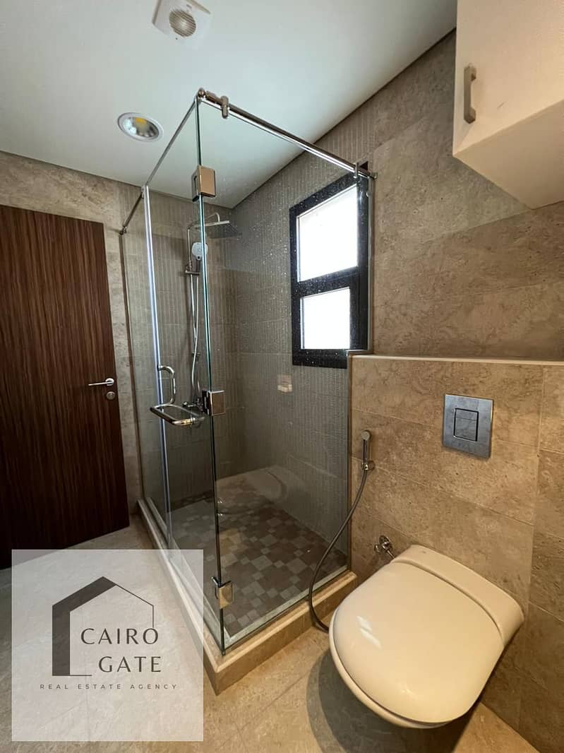 15 d8efeb28-c362-4a19-8fcf-a2f661c51d67. jpg