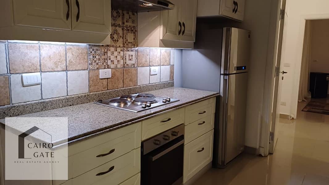 15 891d8edb-ab0d-4b43-816b-f52ecbc03b00. jpg