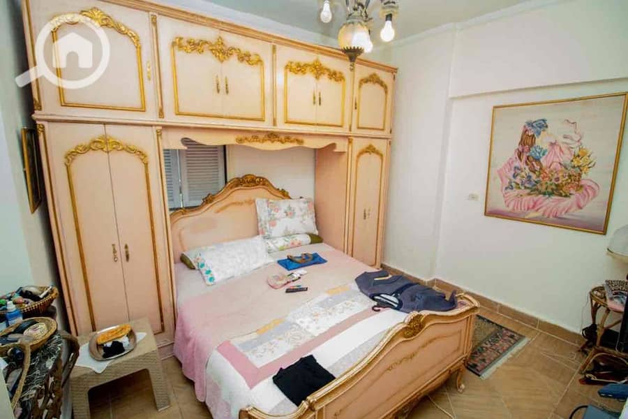 4 1154e084-bd7a-439e-b182-6f68c82eb7b4. jpg